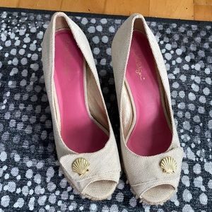 Tan/cream wedges espadrilles sz 7 - lily Pulitzer